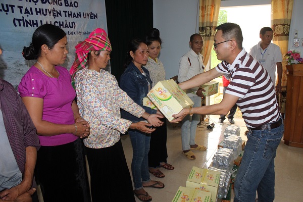 Tập đoàn Tân Hiệp Phát tặng 350 triệu đồng đến bà con bị thiên tai tại Lai Châu, Hà Giang - Hình 4