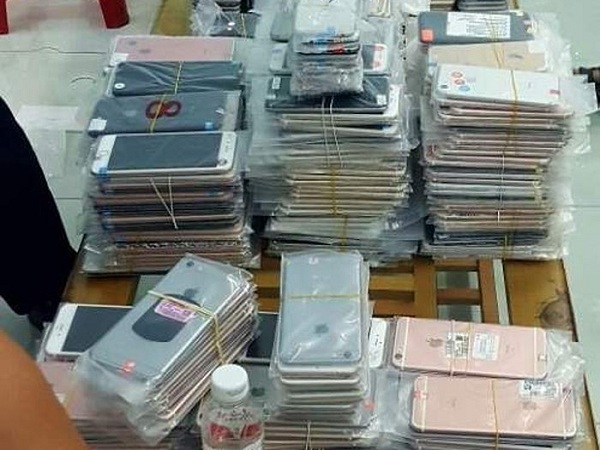 Quảng Ninh: Thu giữ 600 điện thoại iPhone, 26 máy iPad trị giá khoảng 1,8 tỷ đồng - Hình 1