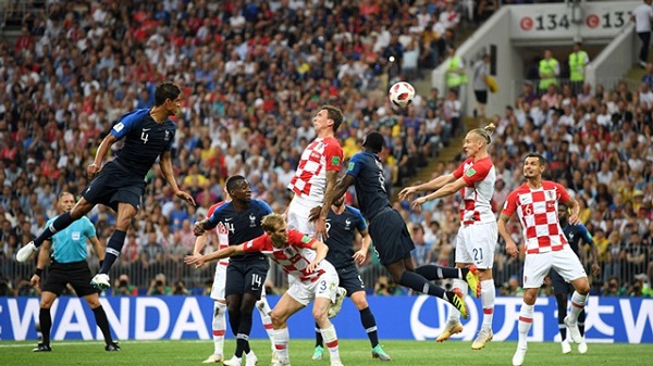 Cúp vàng World Cup 2018 gọi tên ĐT Pháp sau khi đánh bại Croatia - Hình 1