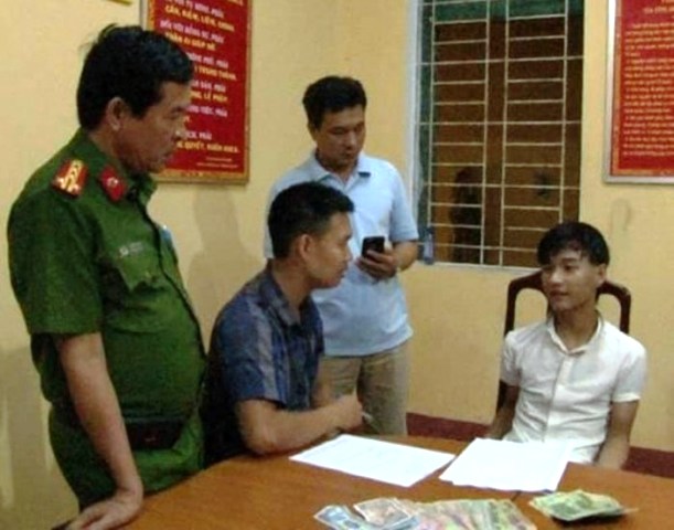 Thừa Thiên Huế: Lãnh đạo Công an tỉnh khen thưởng lực lượng phá án giết người, cướp tài sản - Hình 5