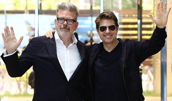 Tom Cruise được fan “săn đón” trong buổi ra mắt phim “Nhiệm Vụ Bất Khả Thi: Sụp Đổ”