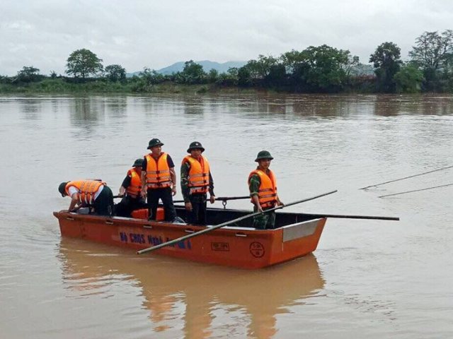 Nghệ An: Hai vợ chồng mất tích khi đang đánh cá trên sông Lam - Hình 1