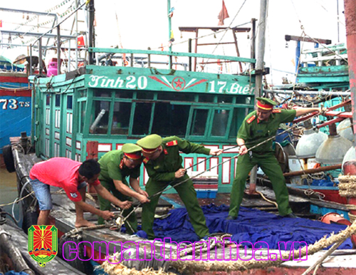 Thanh Hóa: Lực lượng công an nỗ lực cùng người dân ứng phó bão số 3
