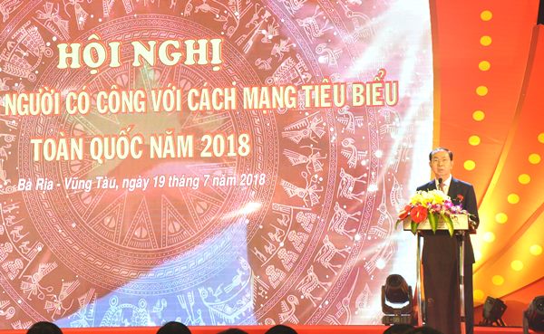 Không để gia đình người có công với cách mạng thuộc diện hộ nghèo