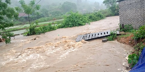 18 người chết, mất tích do mưa lũ