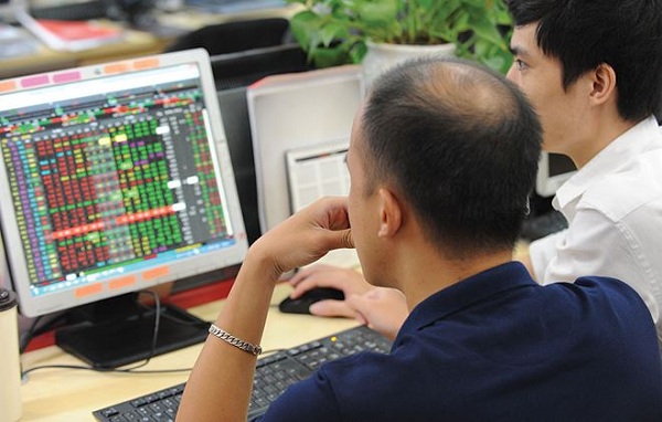 CMT muốn hủy niêm yết trên HOSE, chuyển xuống UPCoM