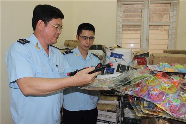 Hải quan Quảng Ninh: 6 tháng đầu năm phát hiện, bắt giữ và xử lý 202 vụ buôn lậu - Hình 1