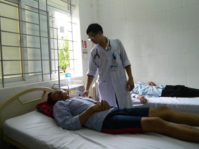 Hà Tĩnh: 4 người trong một gia đình bị ngộ độc nấm rừng