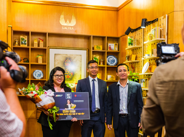 Khởi nghiệp bằng ly trà đá, niềm vui chiến thắng bất ngờ