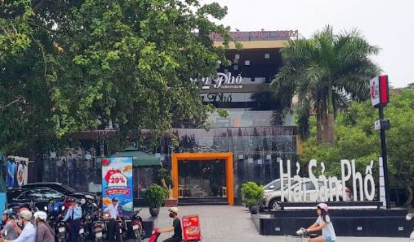 Cưỡng chế sai phạm tại mương Phan Kế Bính: Nhà hàng Hải Sản Phố vẫn 'vững như bàn thạch'?