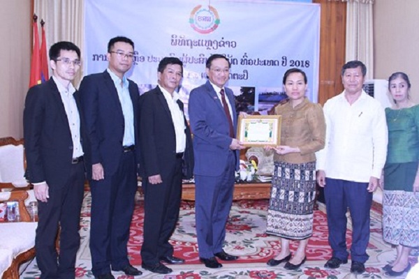 ĐSQ Việt Nam hỗ trợ người dân Lào bị ảnh hưởng bởi sự cố đập thủy điện