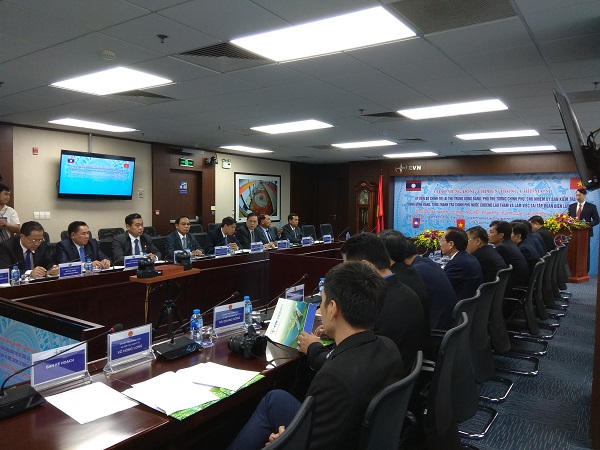 Lãnh đạo cấp cao Đảng, Chính phủ Lào thăm và làm việc tại EVN