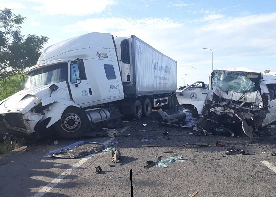 "Xe hoa" đối đầu với xe container ở Quảng Nam: Xác định danh tính các nạn nhân