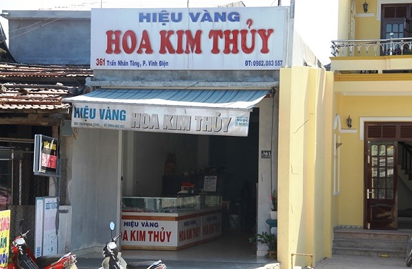 Quảng Nam: Thanh niên táo tợn cướp tiệm vàng bằng búa - Hình 1