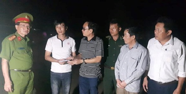 Nghệ An: Tắm biển, 2 người bị sóng biển cuốn trôi