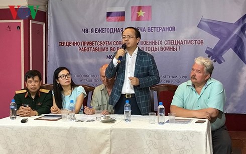 Nhân lên tình cảm các cựu chiến binh Nga từng công tác tại Việt Nam