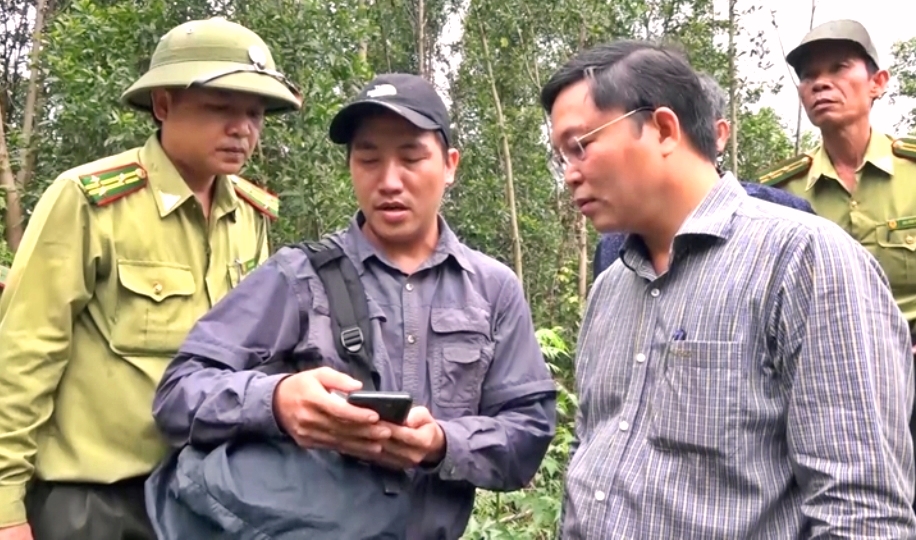 Quảng Nam: Lập khu bảo tồn đàn voọc chà vá chân xám quý hiếm - Hình 2