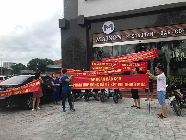 Nghệ An: Chung cư Bảo Sơn vi phạm hợp đồng, dân căng băng rôn phản đối đòi quyền lợi - Hình 2