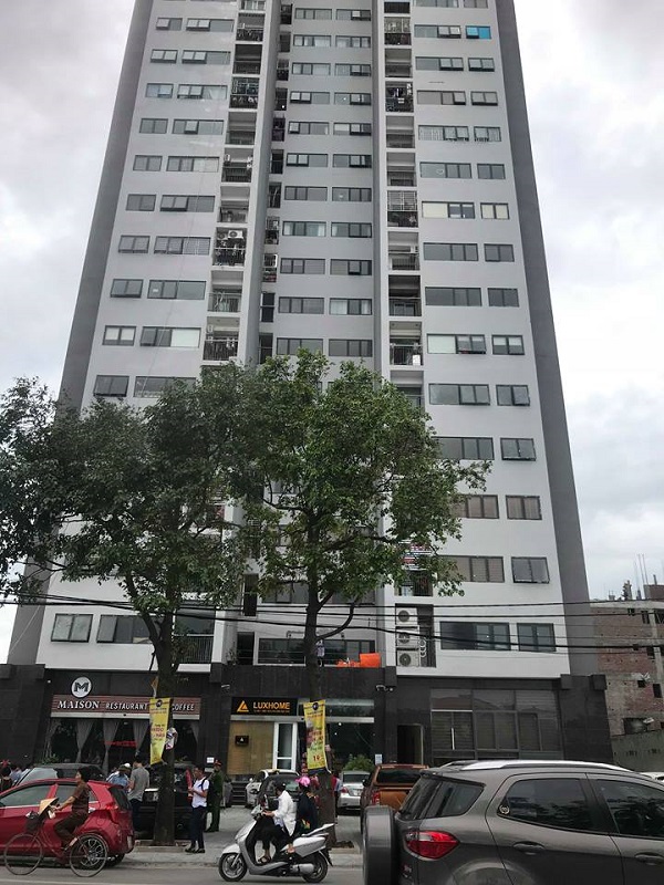 Nghệ An: Chung cư Bảo Sơn vi phạm hợp đồng, dân căng băng rôn phản đối đòi quyền lợi