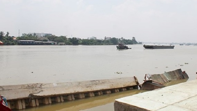 Đồng Nai: Bờ kè tiền tỷ mới đưa vào sử dụng đã hư hỏng