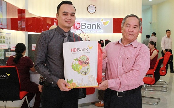 Khai trương HDBank Bồng Sơn - điểm giao dịch thứ 4 của HDBank tại tỉnh Bình Định - Hình 2