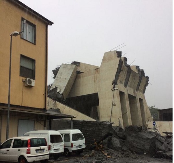 Italia: Sập cầu ở thành phố Genoa - Hình 2