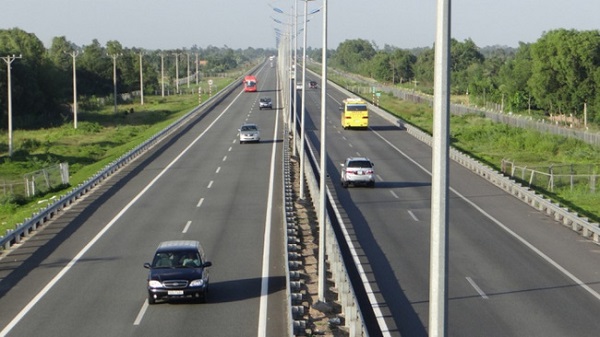 Hơn 18.000 tỷ đồng xây 104km cao tốc Cam Lâm - Vĩnh Hảo theo hình thức PPP - Hình 1