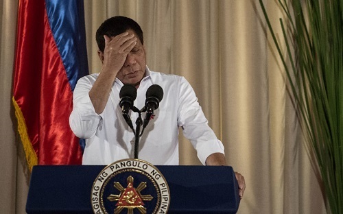 Tổng thống Philippines muốn từ chức vì ‘mệt mỏi’ - Hình 1