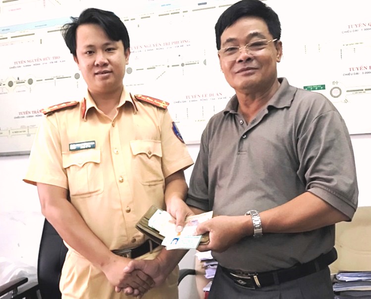 Phòng CSGT - Công an Đà Nẵng: Việc làm đẹp đối với người dân