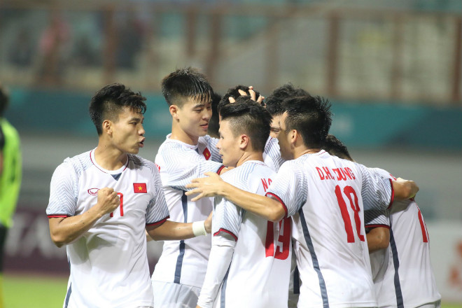Đánh bại Nepal, Olympic Việt Nam vào vòng knock-out trước 1 lượt đấu - Hình 2
