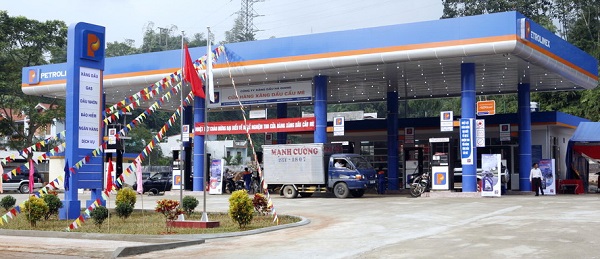 Thanh niên Petrolimex bảo vệ thương hiệu Petrolimex