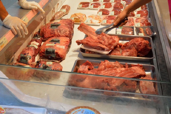 Người tiêu dùng hoang mang trước nguồn gốc thịt ngoại