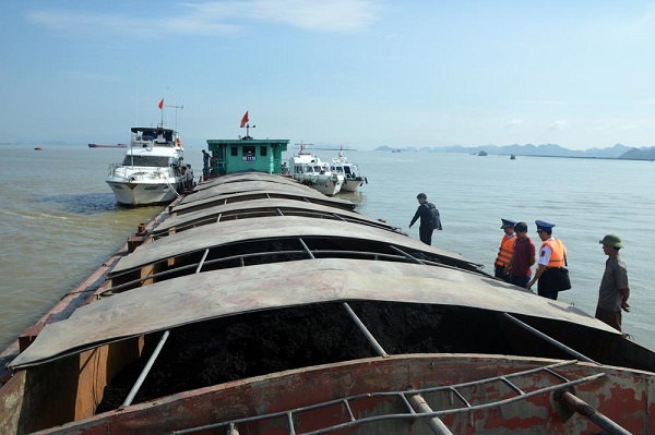 Cảnh sát biển thu giữ 500 tấn than vi phạm
