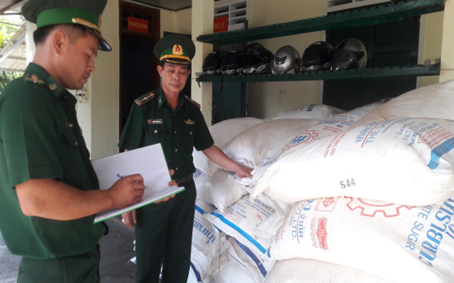 Quảng Trị: Phát hiện 4,5 tấn đường kính nhập lậu