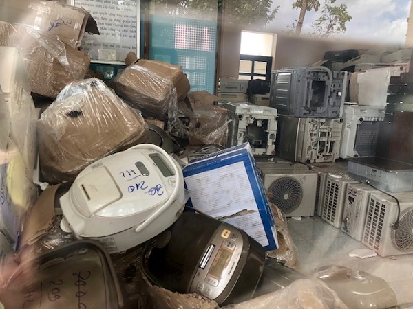 Các lực lượng chức năng cửa khẩu Hoa Lư phối hợp hiệu quả trong đấu tranh chống buôn lậu