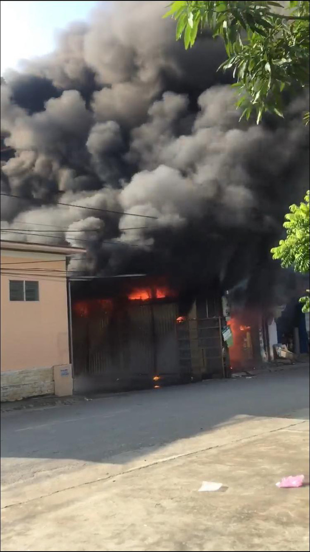 Hải Phòng: Cháy lớn tại cửa hàng tạp hóa, thiêu rụi hàng tỷ đồng