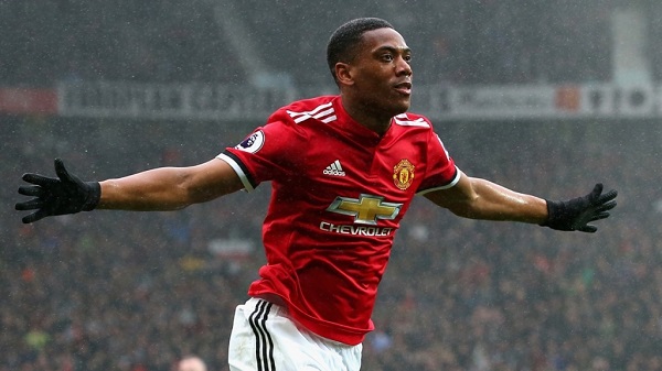 Mourinho đòi Man Utd thanh lý gấp Martial