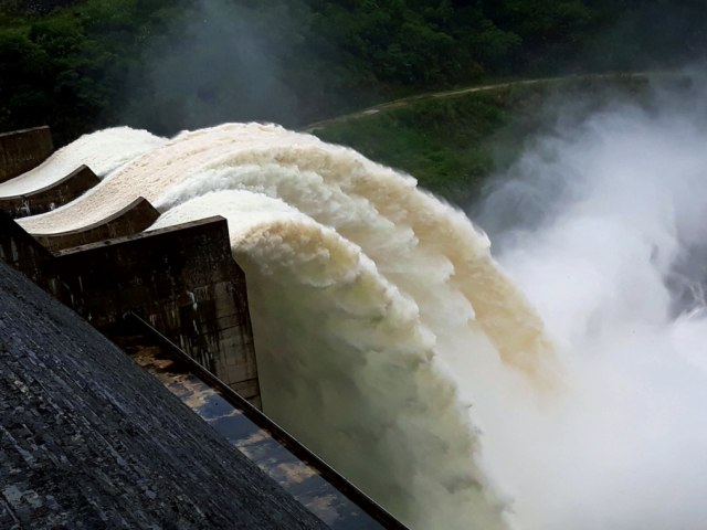 Nghệ An: Những hệ lụy từ việc xây dựng thủy điện tràn lan - Hình 4
