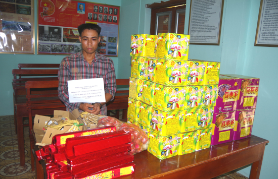 Lạng Sơn: Bắt giữ hơn 600kg pháo nổ vận chuyển qua biên giới