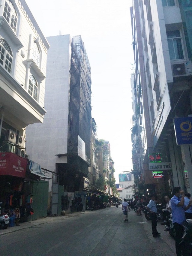 TP.HCM: Quản lý đô thị quận tham mưu cấp phép cho hàng loạt công trình xây sai quy định