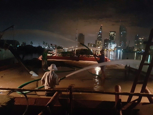 Ai chống lưng cho 'cung đừơng cát lậu' - Bài 2: Có dấu hiệu bảo kê, tiếp tay cho vi phạm?