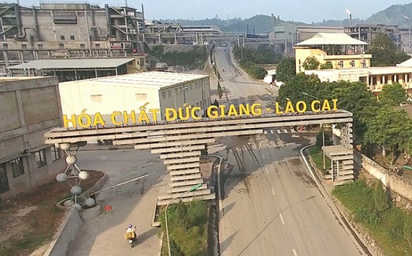 Hủy niêm yết 100 triệu cổ phiếu DGL của Hóa chất Đức Giang Lào Cai trên HNX từ ngày 5/9