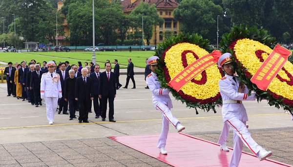 Đoàn lãnh đạo Đảng và Nhà nước viếng lăng Chủ tịch Hồ Chí Minh - Hình 1