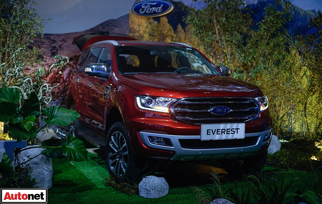 Chiêm ngưỡng Ford Everest động cơ Diesel mới, hộp số 10 cấp