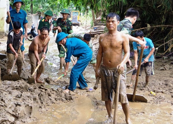 Khắc phục ổn định đời sống cho người dân vùng lũ