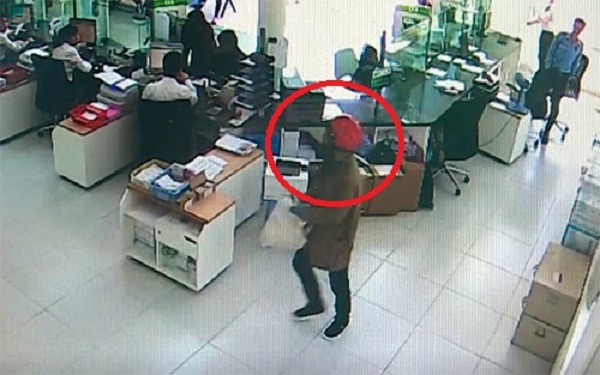 Nhận dạng hai kẻ nổ súng cướp ngân hàng ở Khánh Hòa - Hình 1
