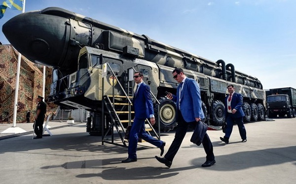 Ngoại trưởng Nga sẵn sàng đối thoại với Mỹ về vấn đề vũ khí - Hình 1