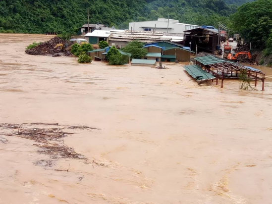 Thanh Hóa: Hơn 5 tỷ đồng ủng hộ người dân vùng lũ - Hình 2