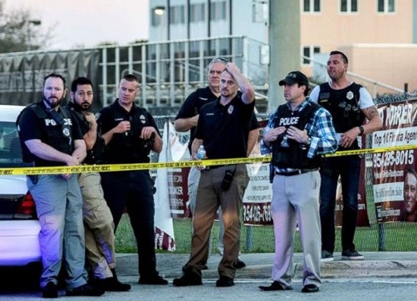 Mỹ: Nổ súng tại quán ăn, 5 người thương vong - Hình 1