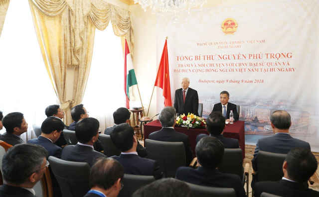Tổng Bí thư nói chuyện với cộng đồng người Việt Nam tại Hungary - Hình 1